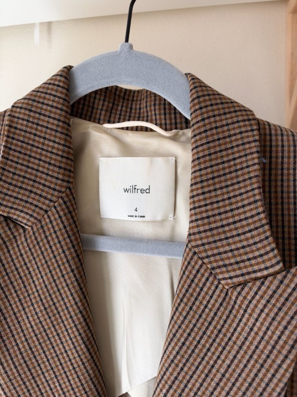 Aritzia Wilfred Margaux Plaid 70s Double Breasted Blazer - Picture 3 of 6